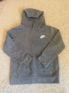 Nike boys Grey Pullover Hoodie Sweatshirt